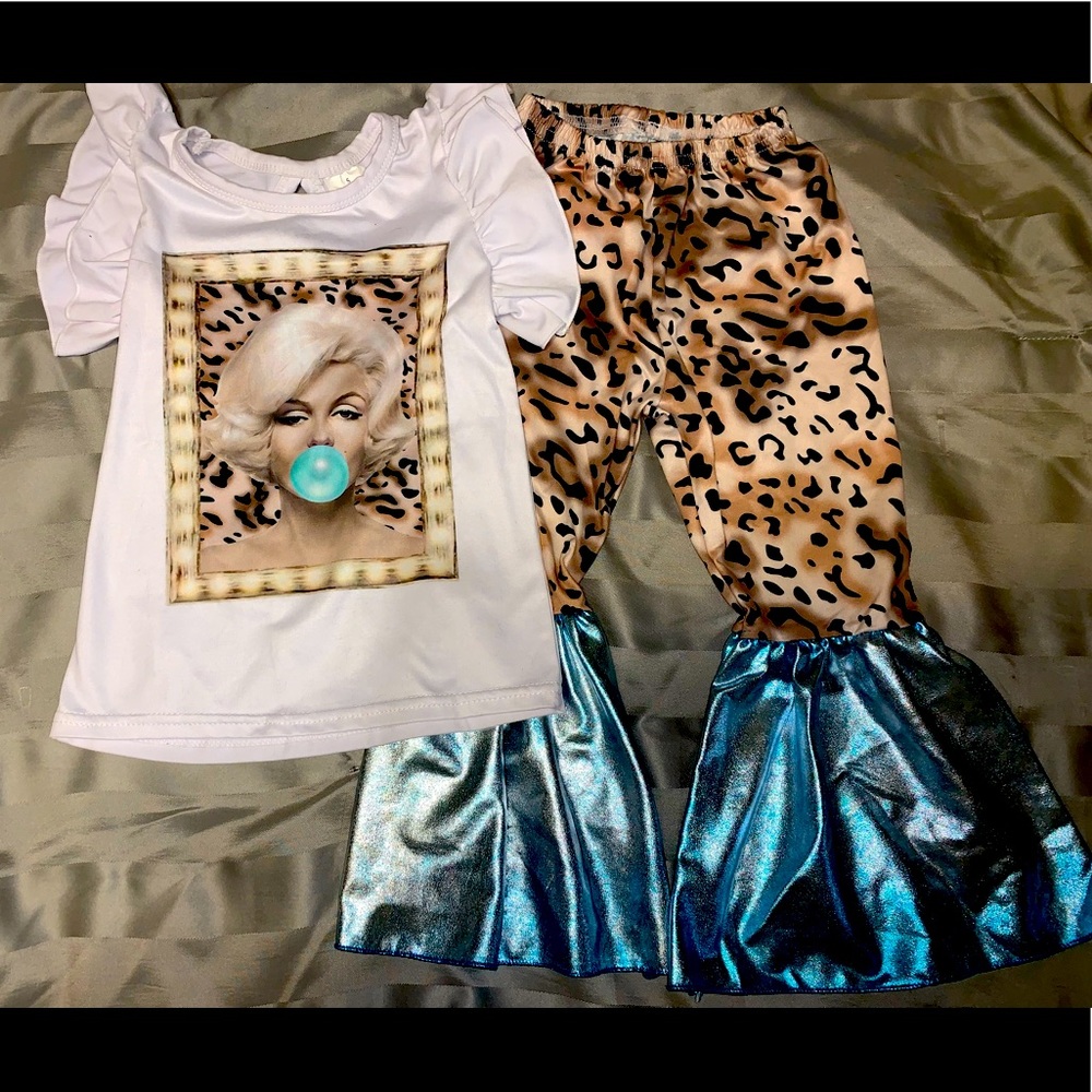 Marilyn Monroe Boutique bell bottom outfit